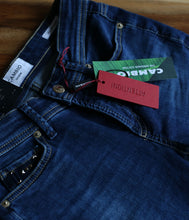 Load the image into the gallery viewer, Cambio Jeans Piper Short

