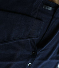Laden Sie das Bild in den Galerie-Viewer, FFC Fashion Wolle-Kaschmir Strickjacke
