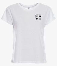 Laden Sie das Bild in den Galerie-Viewer, Gossengold AM Coffee PM Wine T-Shirt
