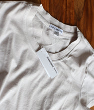Laden Sie das Bild in den Galerie-Viewer, James Perse Baumwoll Shirt Rundhals Kurzarm
