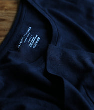 Laden Sie das Bild in den Galerie-Viewer, Majestic Filatures Baumwoll-Kaschmir Shirt Rundhalsausschnitt Langarm
