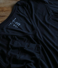 Laden Sie das Bild in den Galerie-Viewer, Majestic Filatures Viskose-Mix Shirt V-Ausschnitt 3/4 Arm
