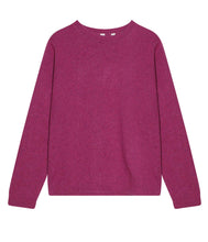 Laden Sie das Bild in den Galerie-Viewer, Re_Branded recycelt Kaschmir-Mix Pullover Rundhalsausschnitt
