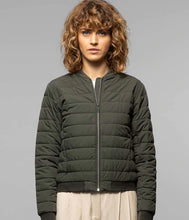 Load the image into the gallery viewer, Scandinavian Edition Outdoor Jacke Crux
