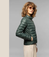 Load the image into the gallery viewer, Scandinavian Edition Outdoor Jacke Quill
