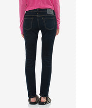 Load the image into the gallery viewer, True Religion Jeans Liv Boyfriend
