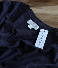 Load the image into the gallery viewer, Velvet by Graham and Spencer Cotton Shirt Jill V-Neck Short Sleeve
