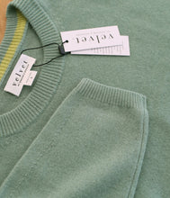 Laden Sie das Bild in den Galerie-Viewer, Velvet Kaschmir Pullover Brynne Rundhalsausschnitt
