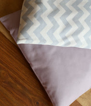 Load the image into the gallery viewer, Swiss Pine Pillow Uni
