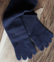 Load the image into the gallery viewer, engage cashmere gloves with long cuffs
