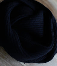 Laden Sie das Bild in den Galerie-Viewer, engage Cashmere Schal Rippe

